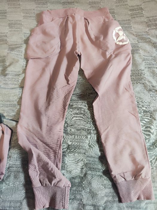 Komplet dresowy damski