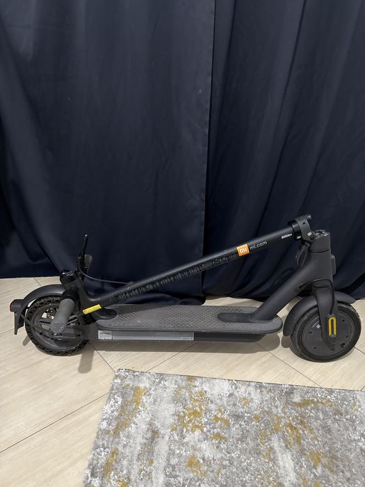 Trotinete Xiaomi Mi Electric Scooter Essential