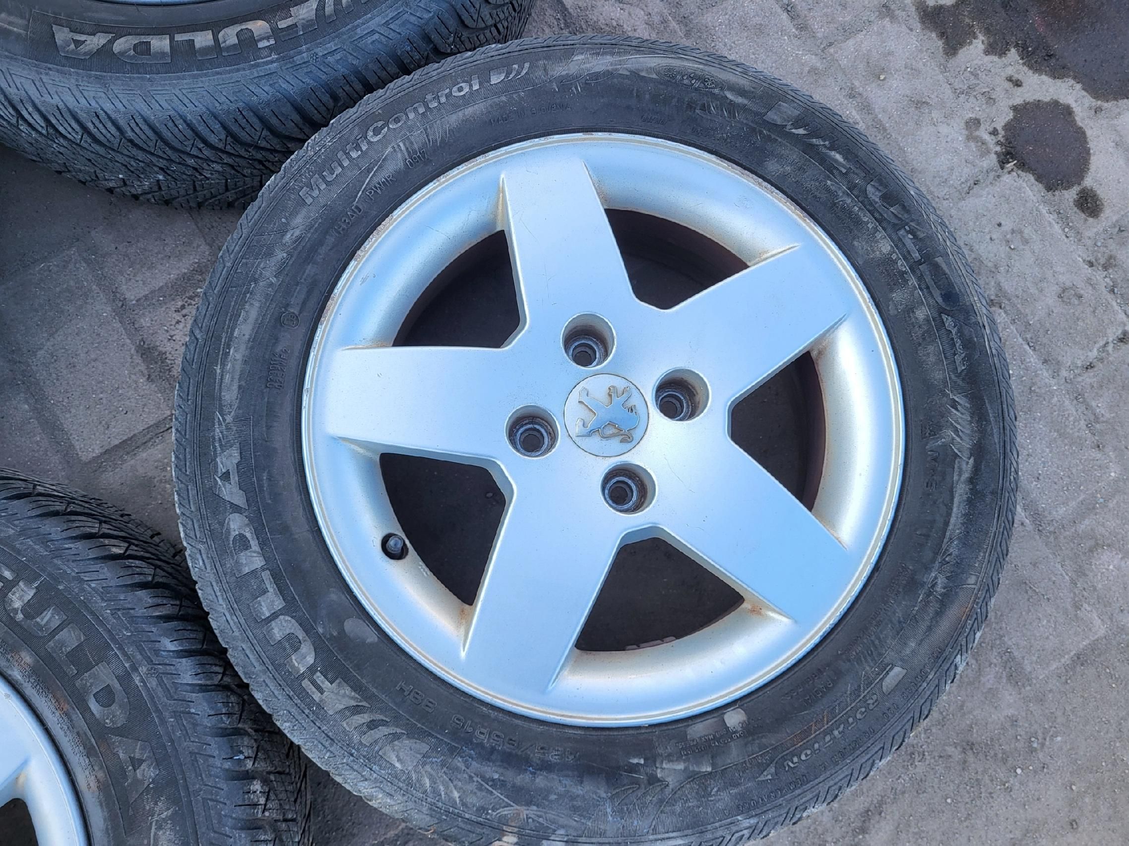 peugeot alufelgi felgi aluminiowe 15 cali 4x108 et23 6j