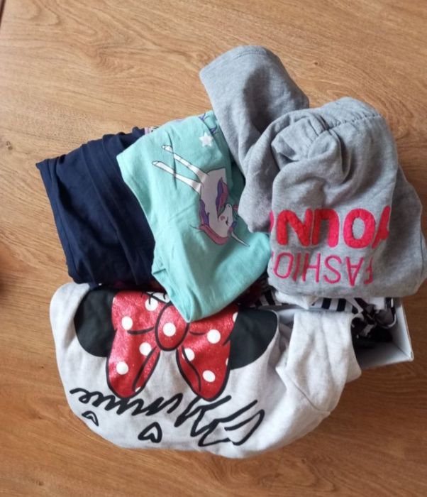 Paczka ubrań jesiennych dla dziewczynki w rozmiarze 122/128