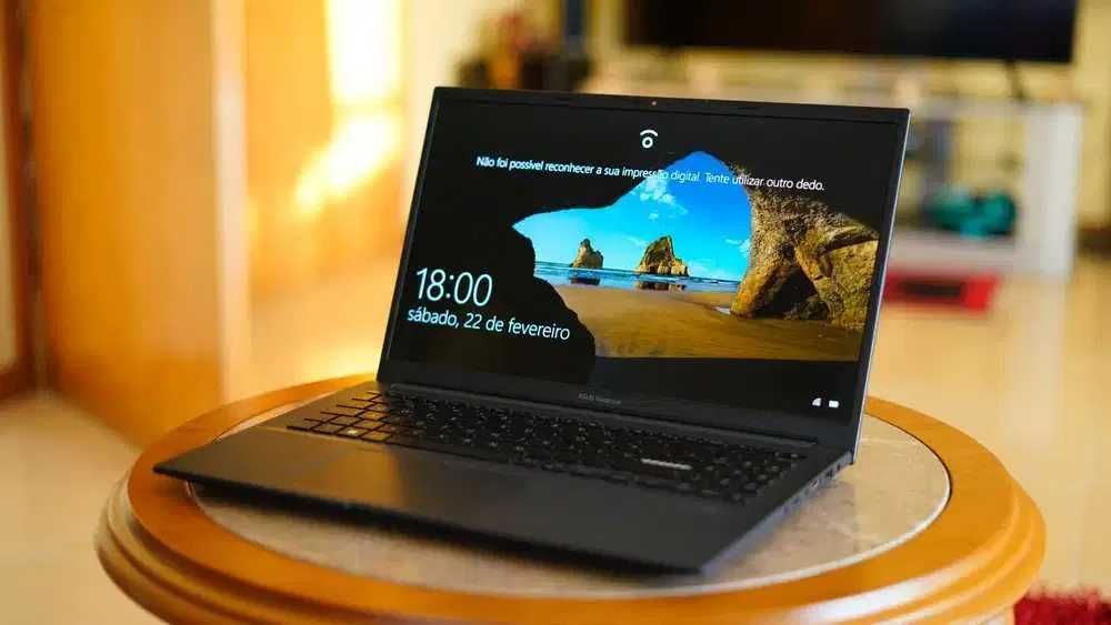 Asus VivoBook Pro 15 OLED M6500 15.6" | Ryzen 9 | 1 TB