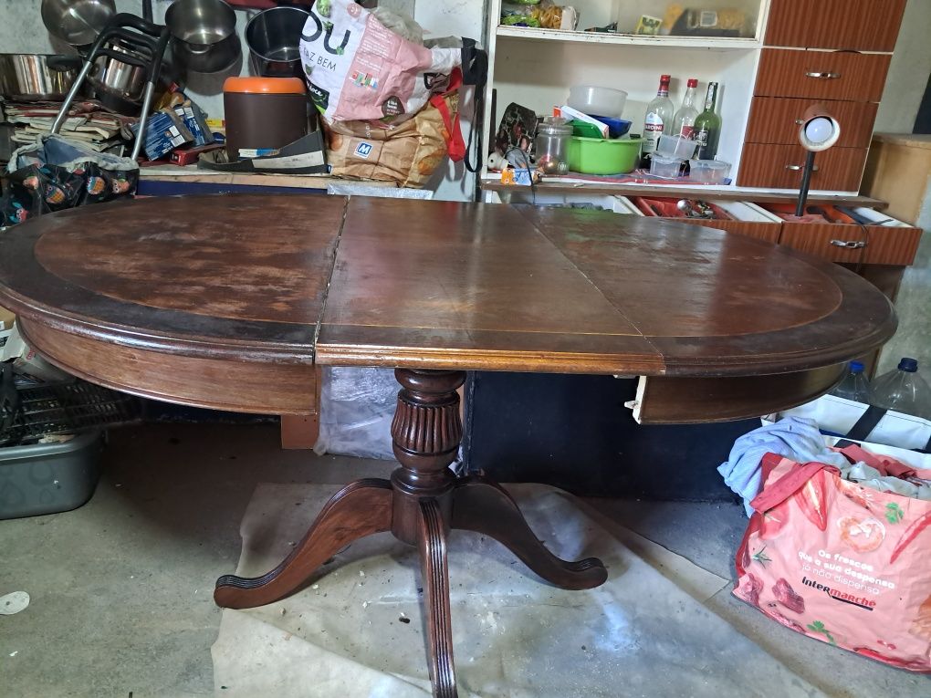 Mesa de madeira pe de galo