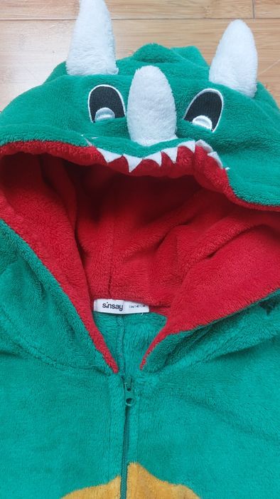 Piżama / strój / dinozaur r. 134/140