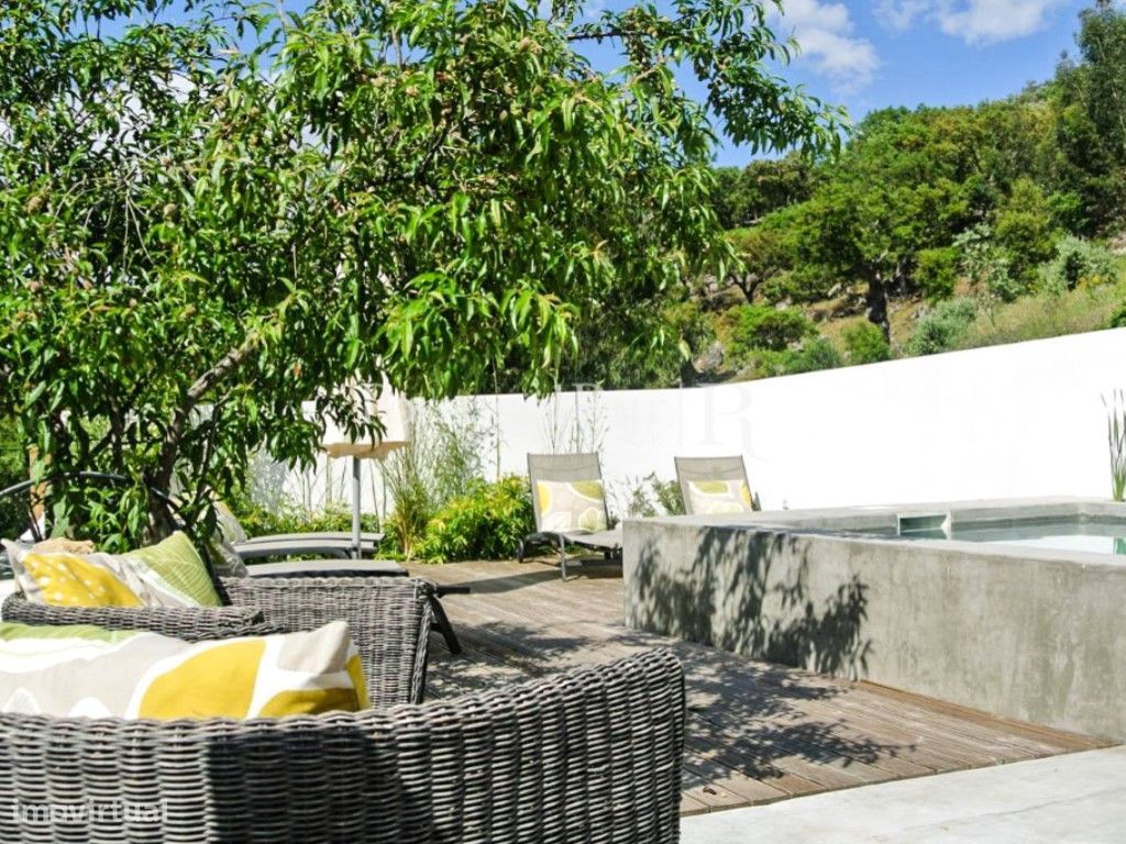 Casa T5 com piscina e magnificas vistas
