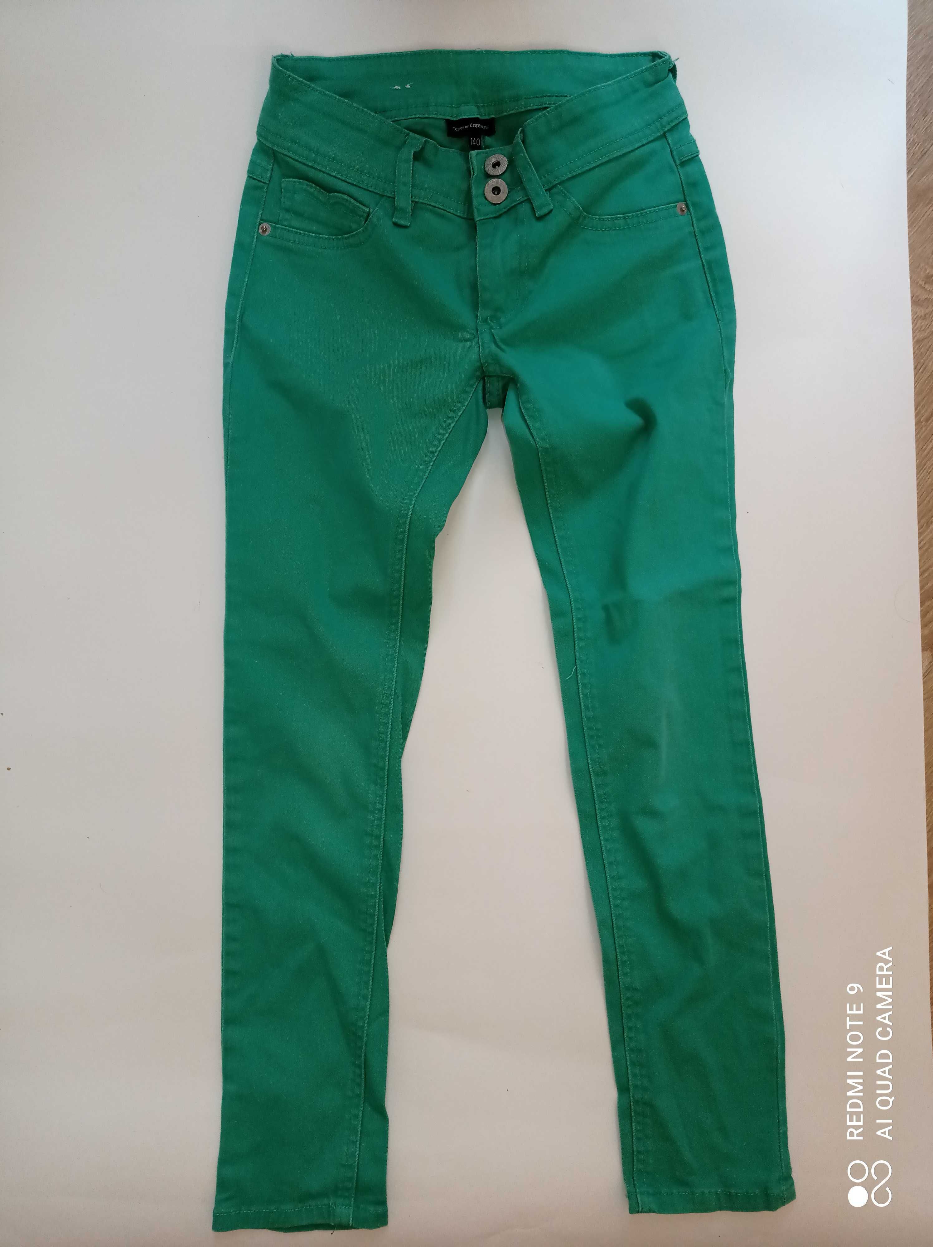 Kappahl Zielone Super Spodnie Unisex Rozciągliwe Rurki 140