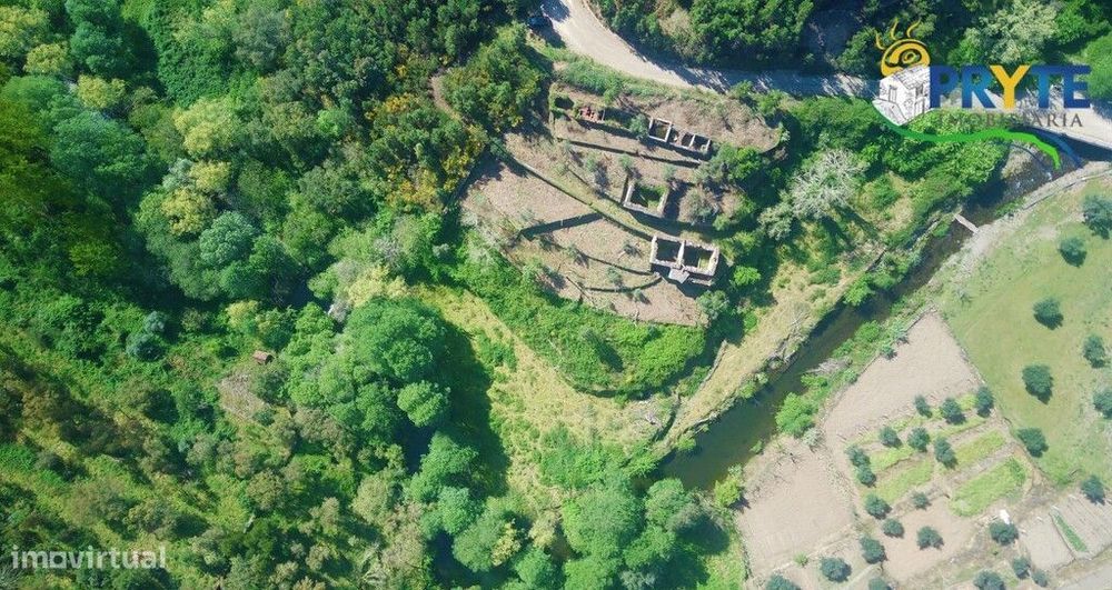 Pequena quinta com boa acessibilidade situada próxima da Sertã