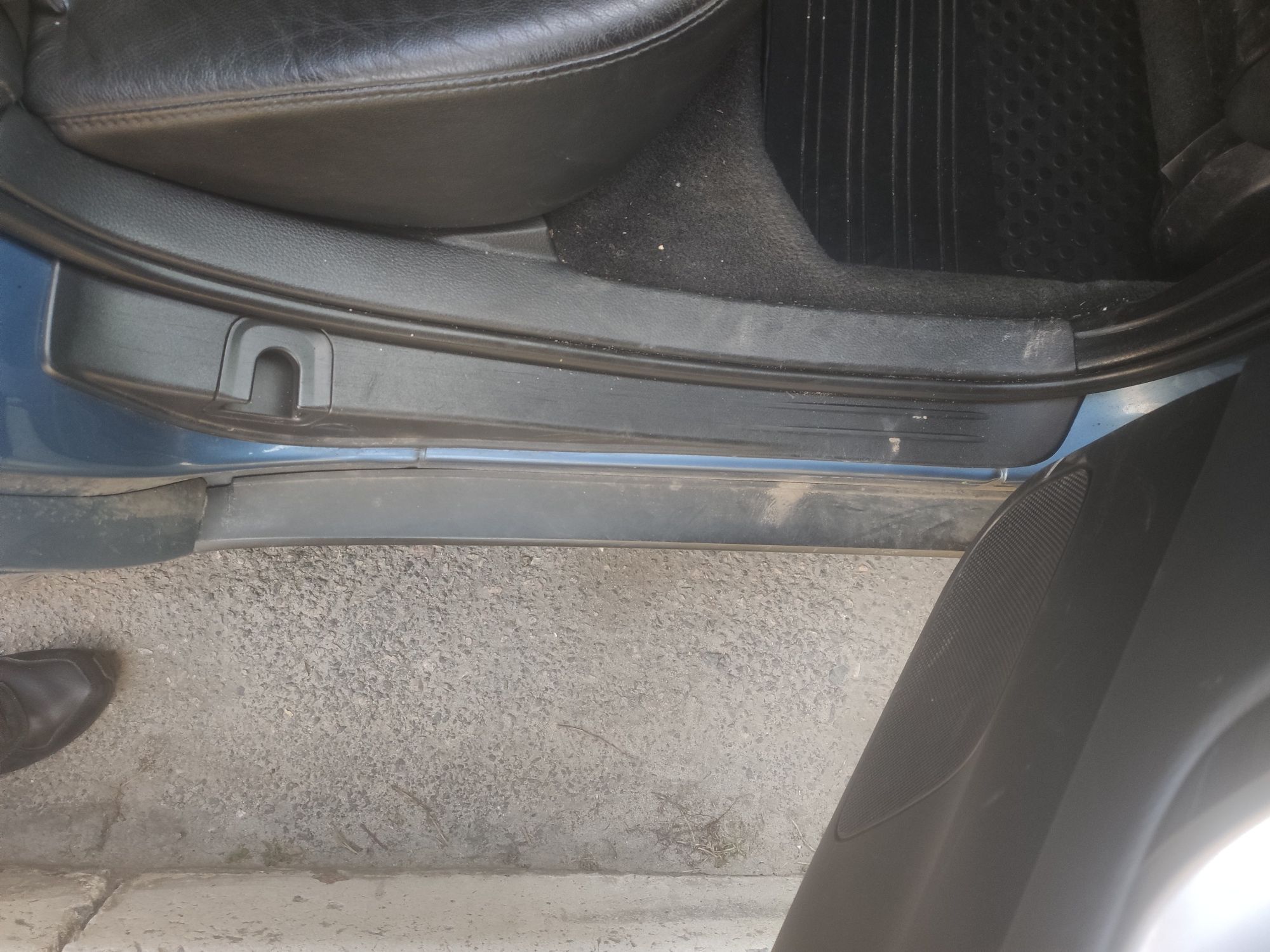 Subaru B13 накладка порога в багажник