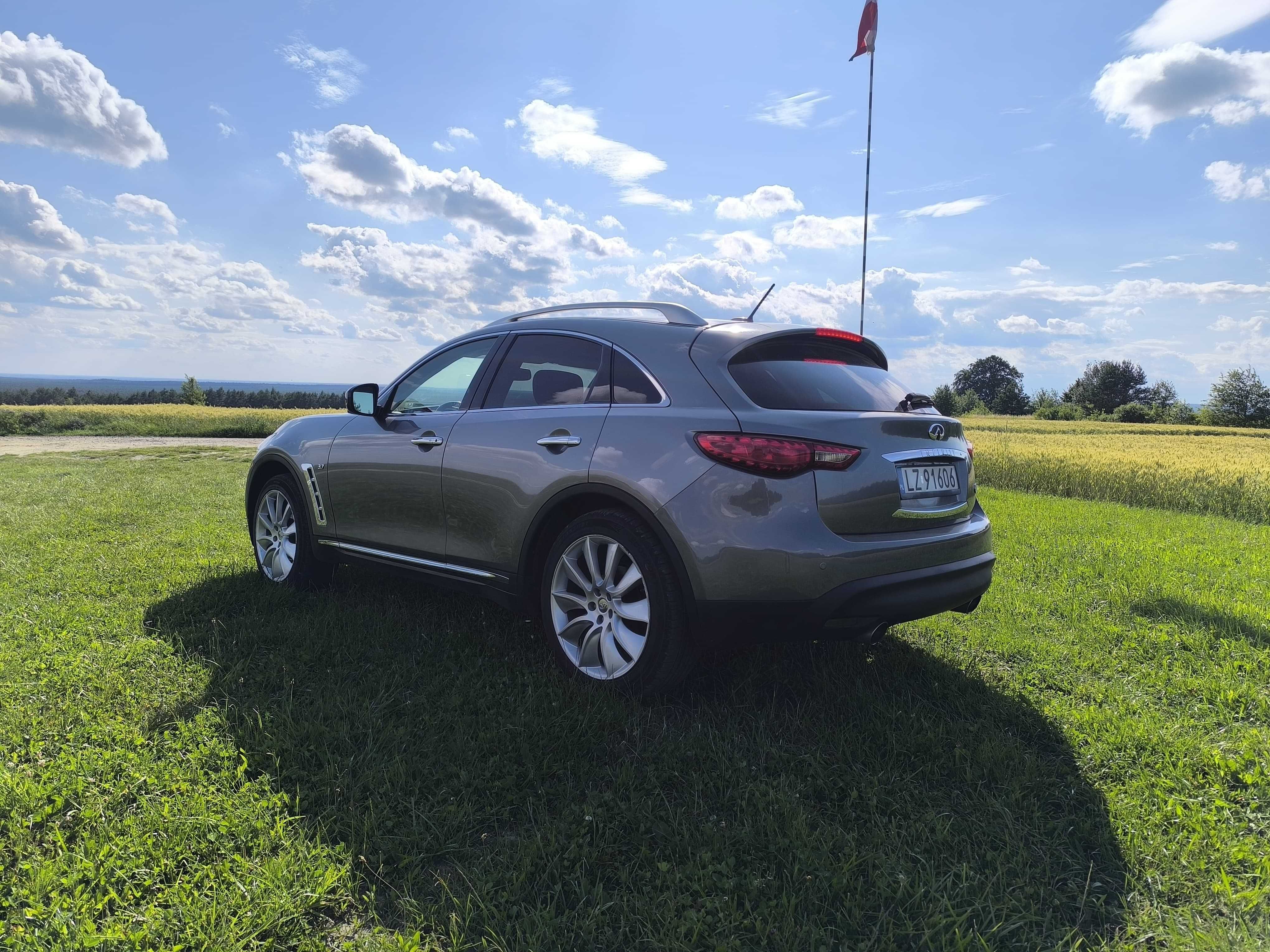 Infiniti QX70 3.7