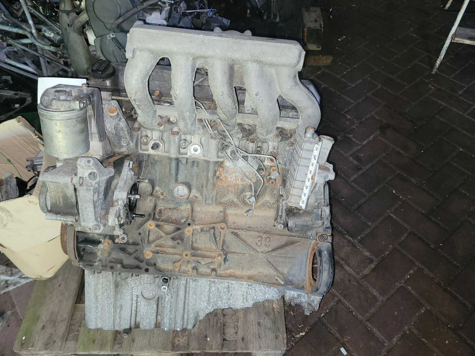 Głowica kompletna Mercedes Sprinter 312 2,9 tdi