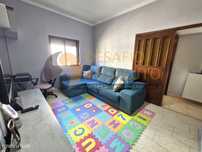Apartamento T2 com Varanda. Baixa da Banheira