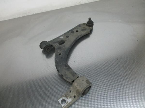 Braço de suspensão frente direito FORD Fiesta V Van