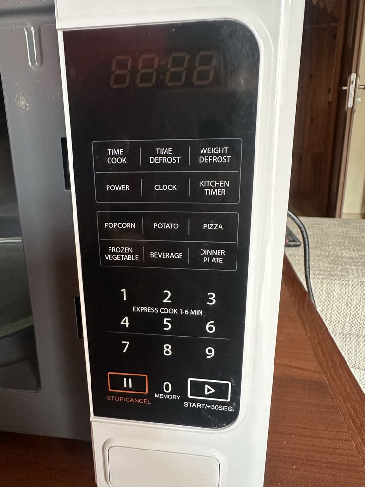 Kuchenka mikrofalowa Toshiba MM-EM20P(WH) – 800W
