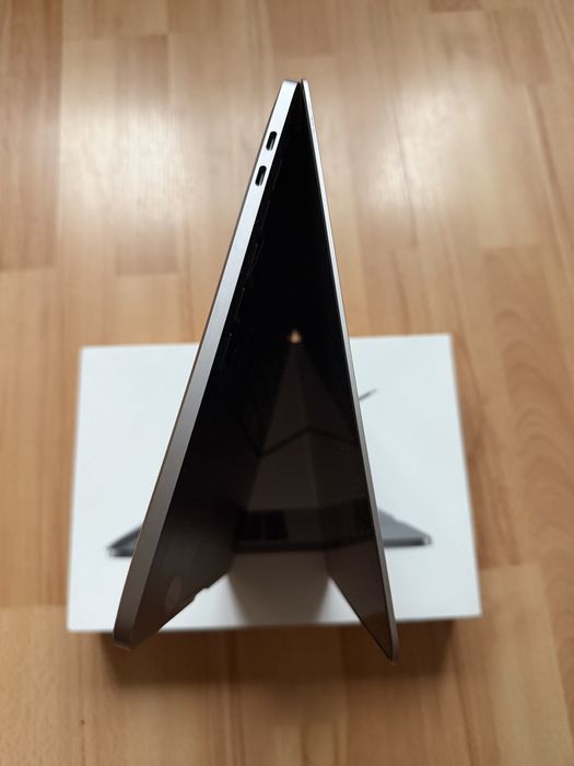 MacBook Pro 13 2020 i5 / 8 GB / 256 GB Space Gray