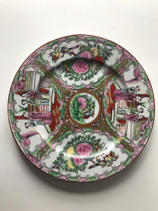 Prato de Porcelana Chinesa - Motivos Pessoas