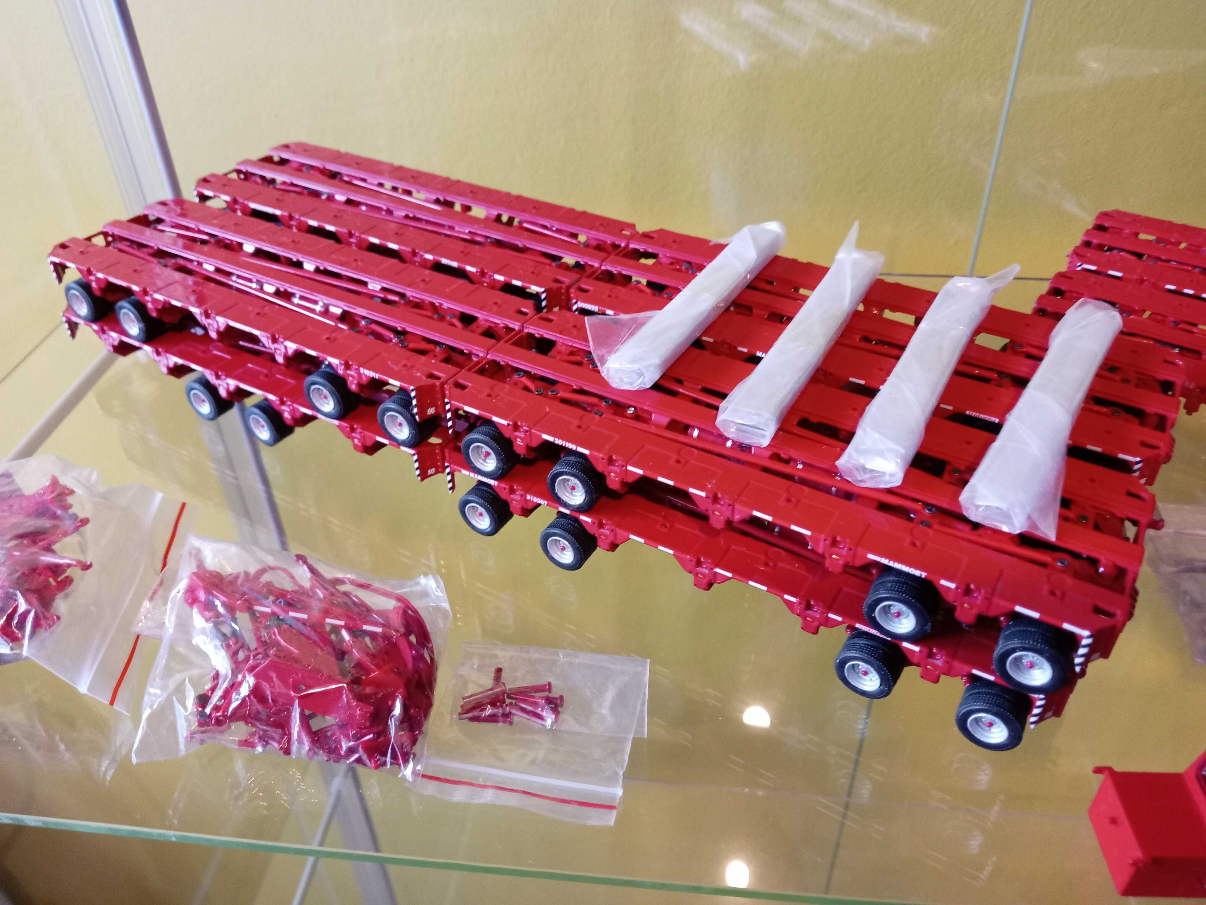 Model WSI 1:50 Mammoet MEGA przyczepy Scheuerle Intercombi - Coke Drum