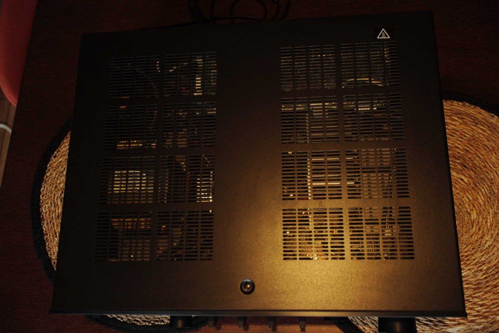 Amplituner Yamaha R-N500 Airplay / Spotify / Stereo