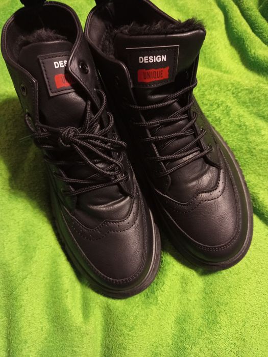 Нові шкіряні чоловічі зимні ботінки 42р