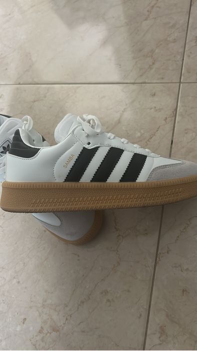 Tenis Adidas- samba XL—- e  zx750