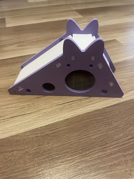 Fioletowa zjezdzalnia