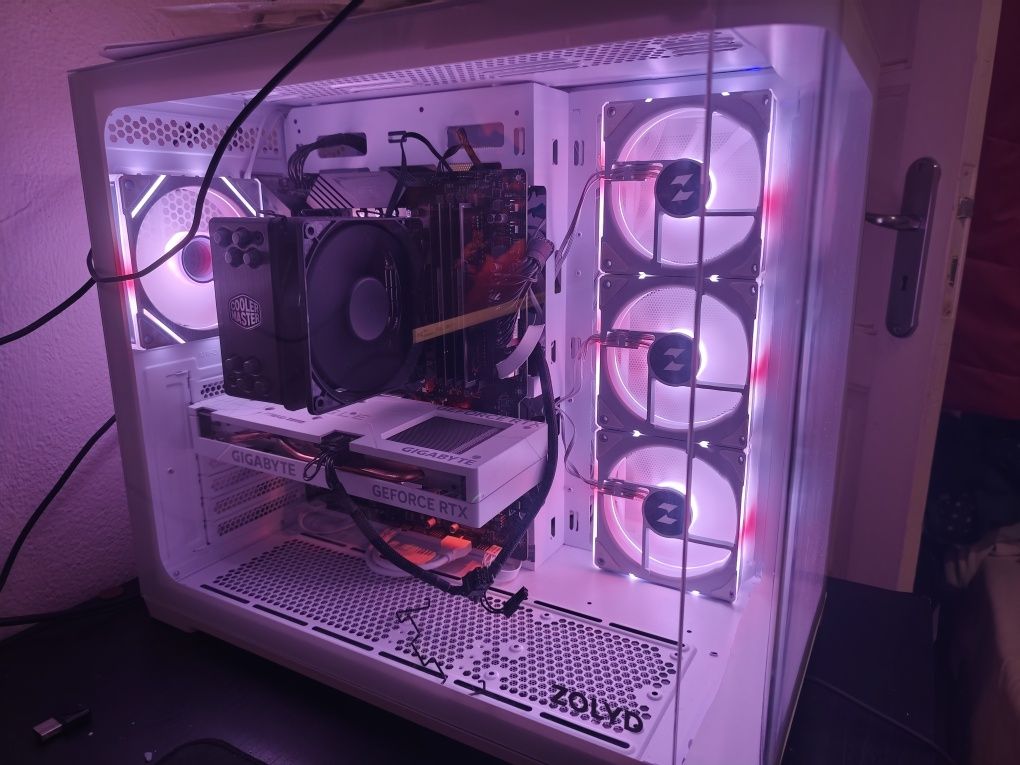 PC com ryzen 7 5700X e uma 4060 oc