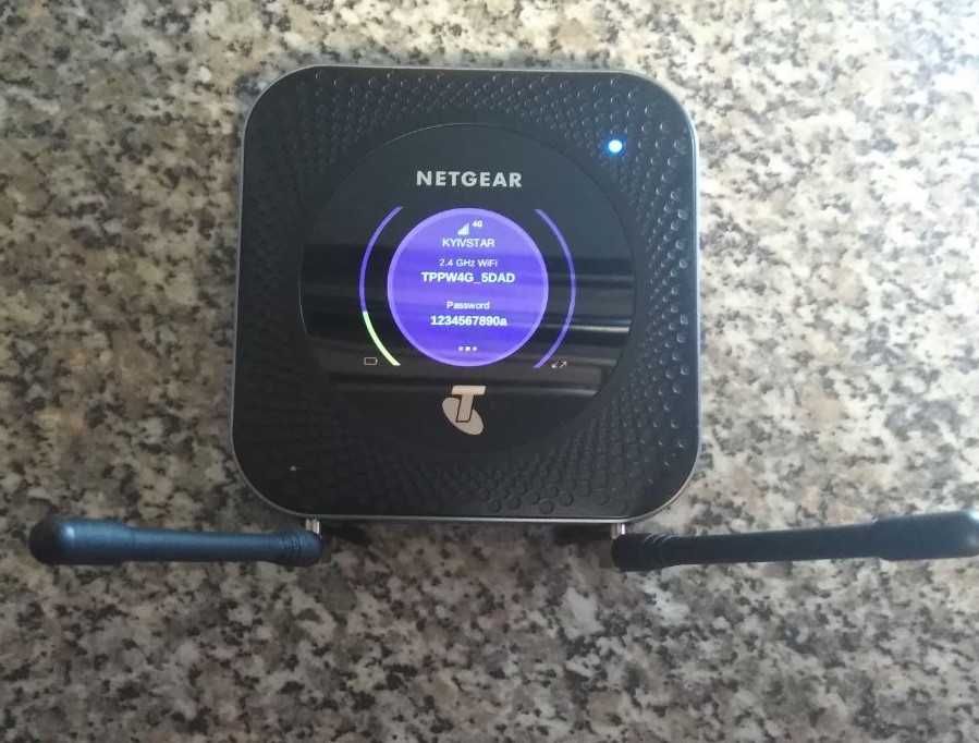 Netgear Nighthawk M1 (MR1100) 3G/4G LTE WiFi
