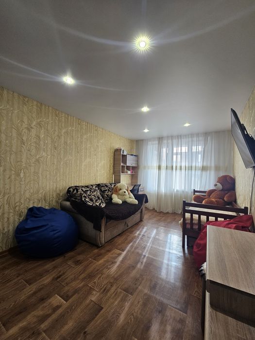 Сдам 3х ком квартиру Зубенко 25 м.Студенченская.L