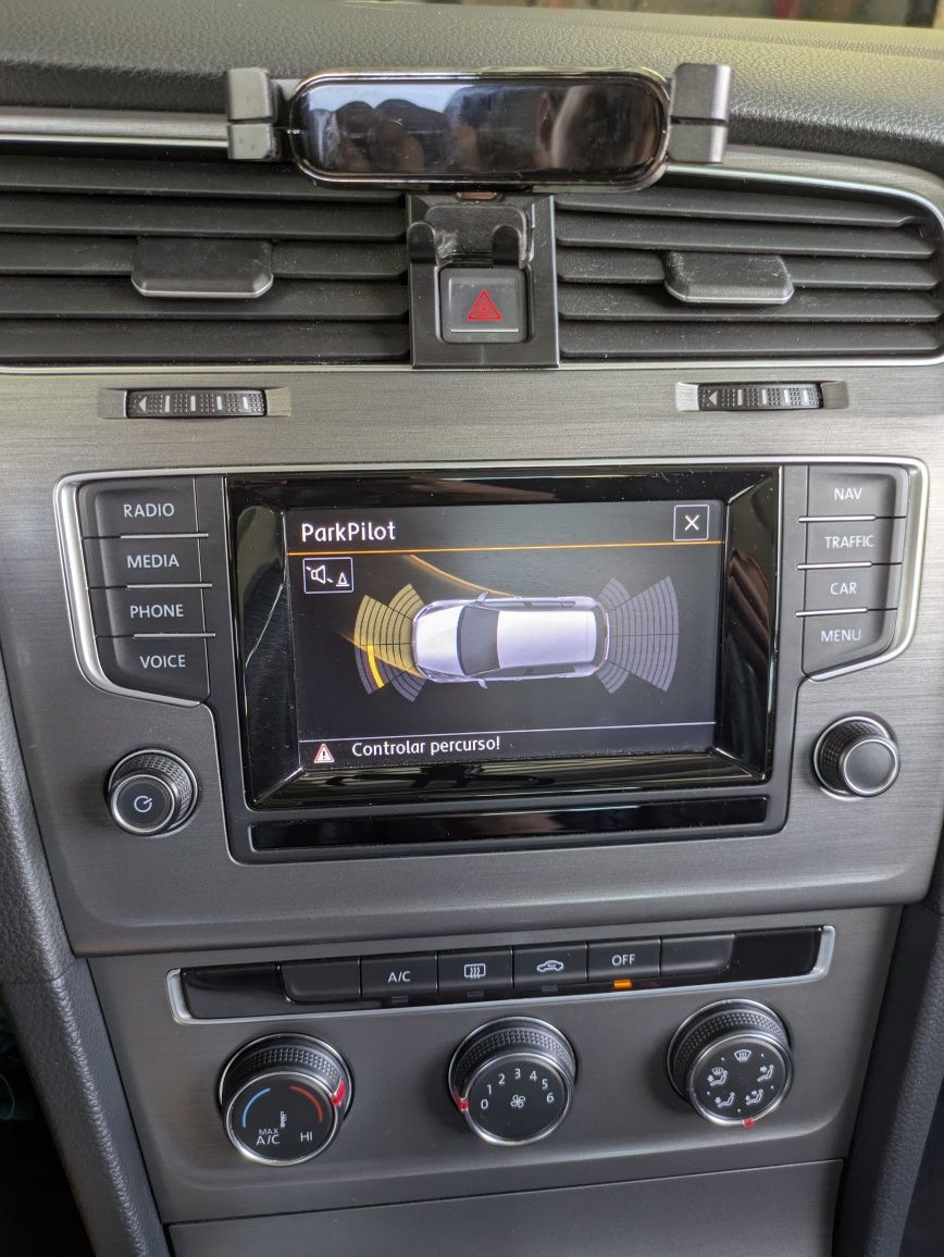 Golf 7 TDI 1.6 TDI muito bem estimado