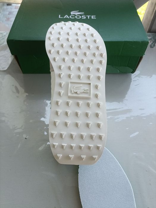 Продаю оригінальні чол.кросівки LACOSTE.