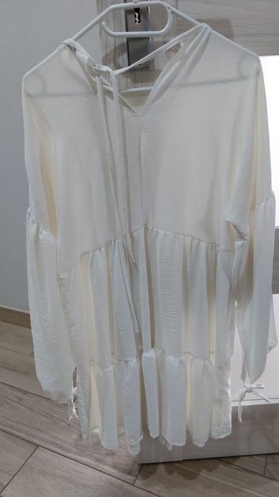 Sukienka w kolorze śmietanki, w stylu boho