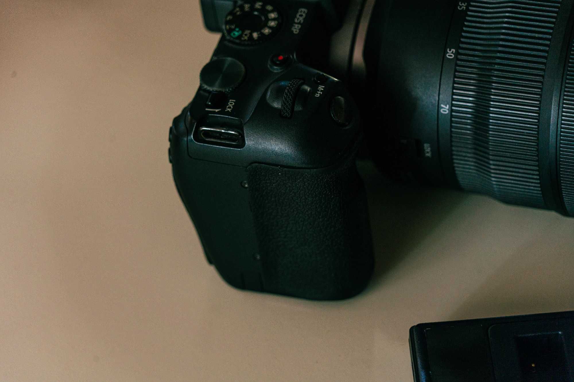 Canon EOS RP - corpo