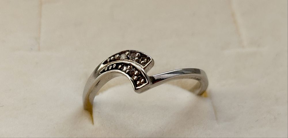 Srebrny pierścionek