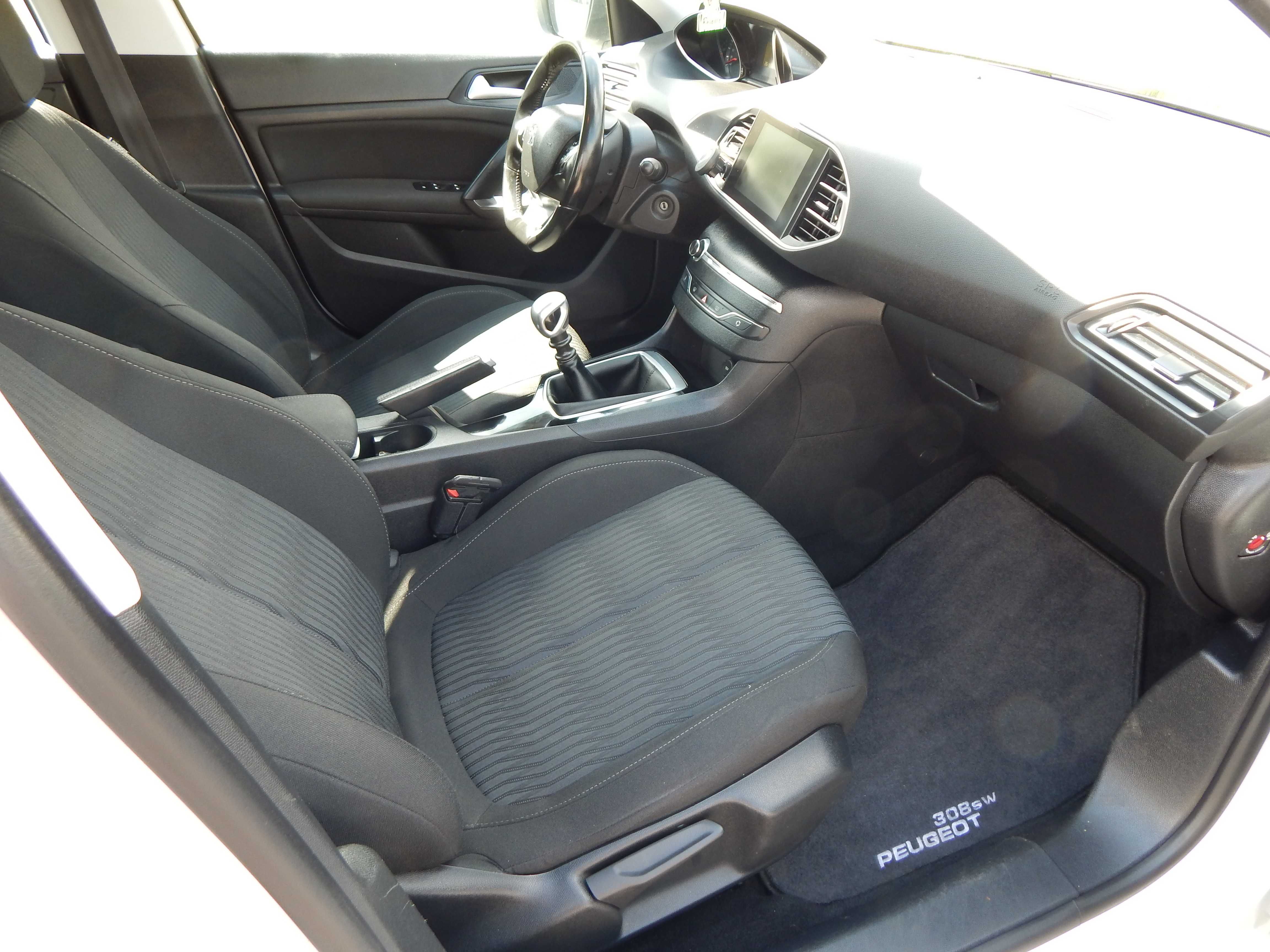 Peugeot 308 - 1.6 HDI -120km- rok 2015 -Zadbany Bezwypadkowy !!!