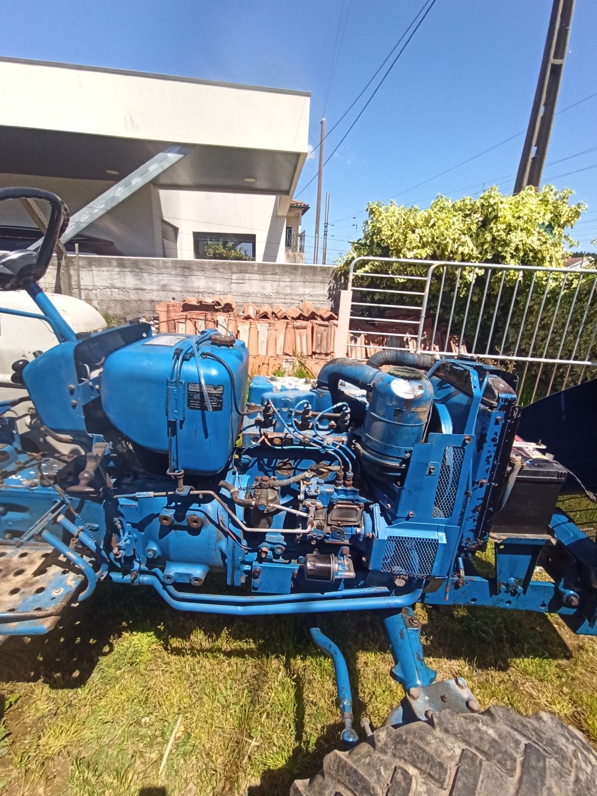 TRATOR FORD 1900, 30CV, 4X4