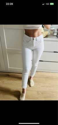 Biale spidnie jeansowe damskie