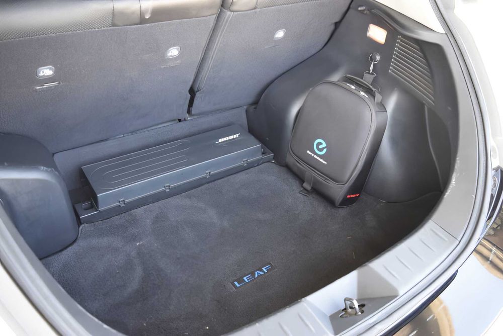 Nissan LEAF      2015