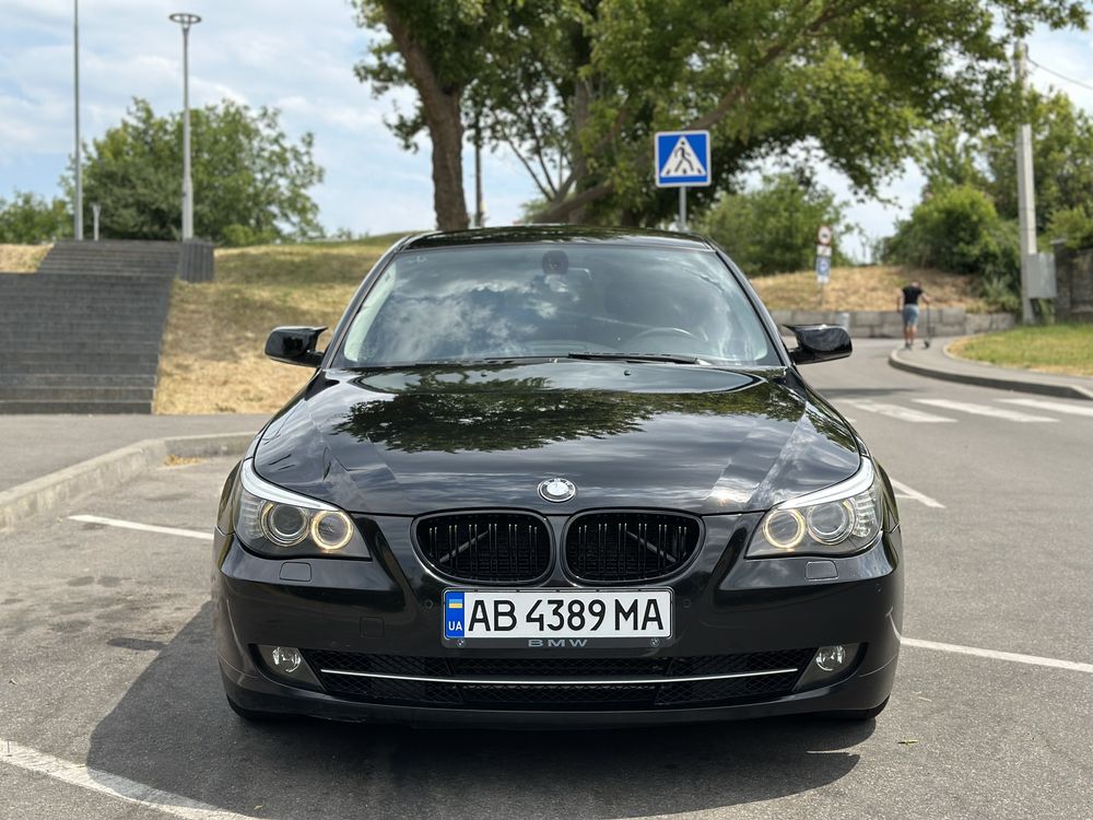 BMW 523i E60 2007 рік Офіційна