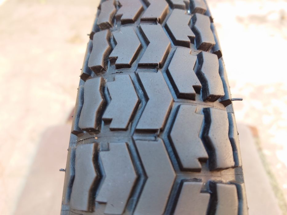 Скат с камерой 3.00х18 б/у