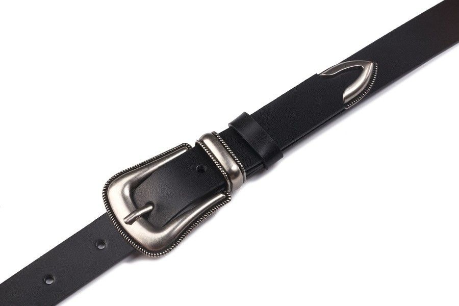 skórzany pasek damski z ozdobną klamrą - peterson