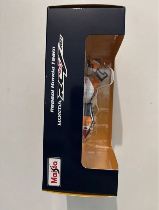 Miniatura MotoGP 1/18 Marc Marquez