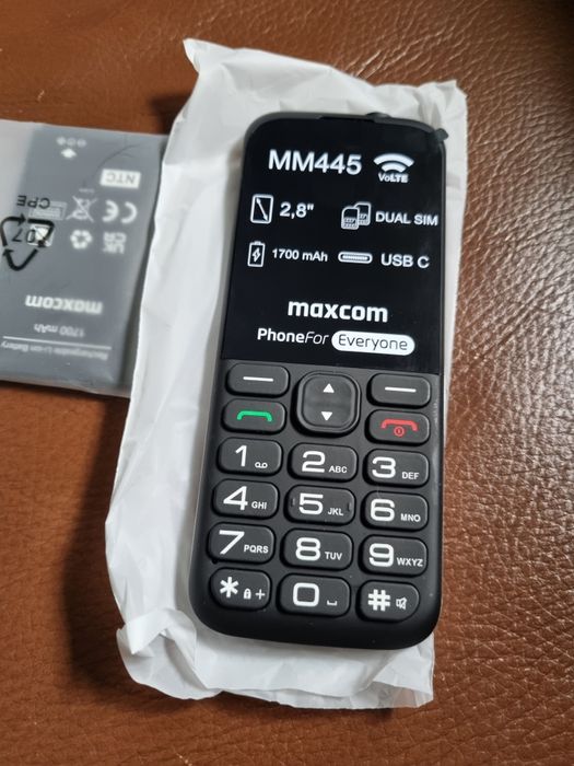 Telefon dla seniora MaxCom MM445 4G - czarny