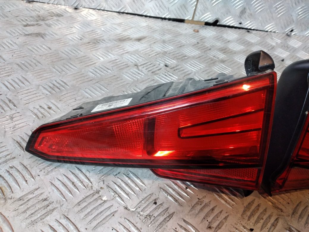 Audi a4 b9 lampa prawa lewa w klapę