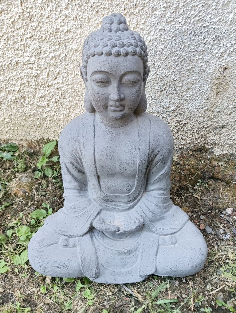 Buda decorativo de jardim