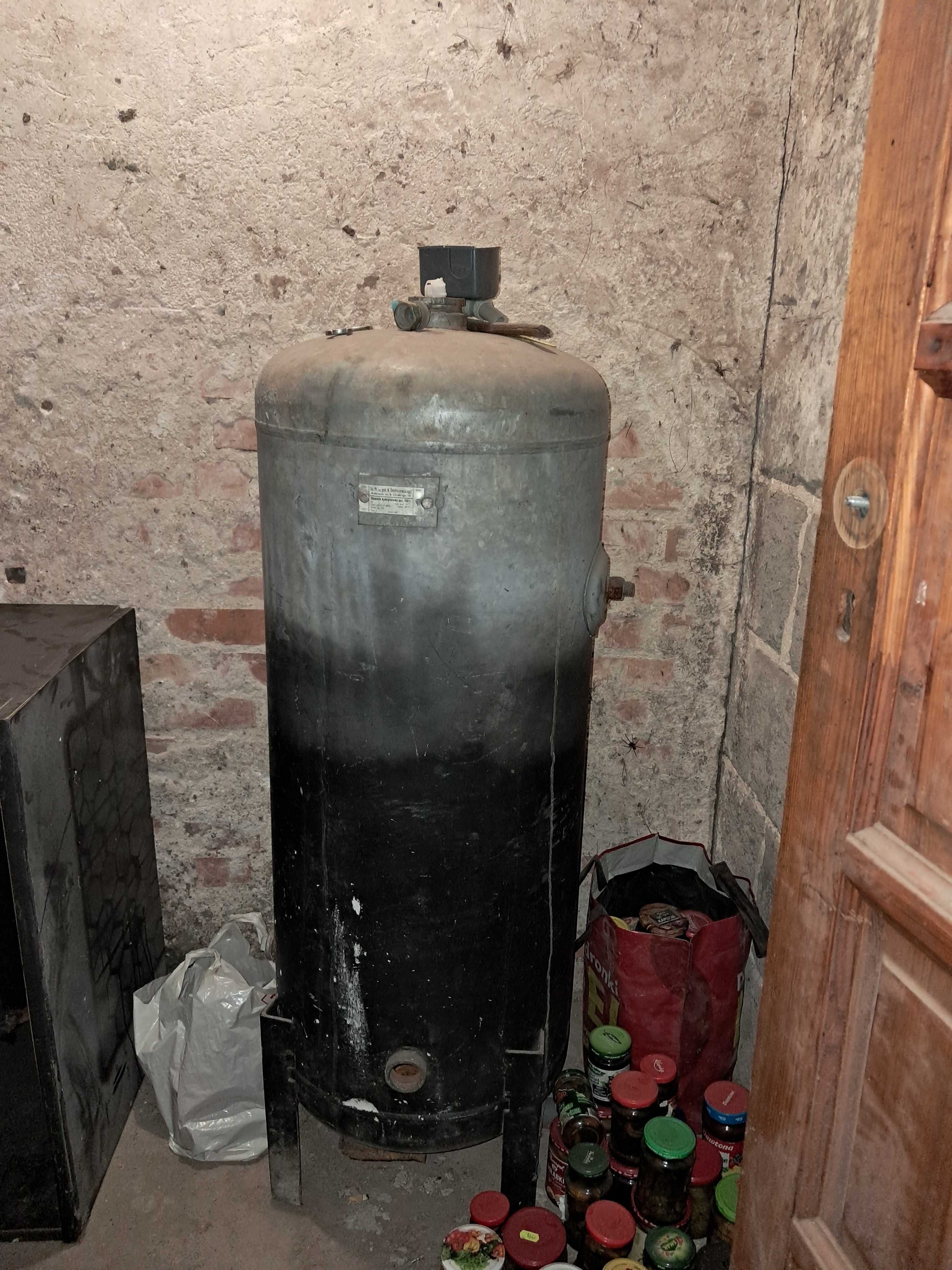 PompaJY-1000 i zbiornik przeponowyDG-100 oraz zbiornik hydroforowy 150