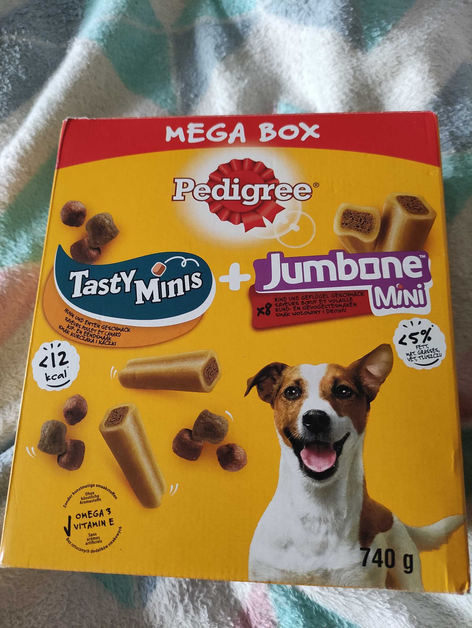 Mega box Pedigree