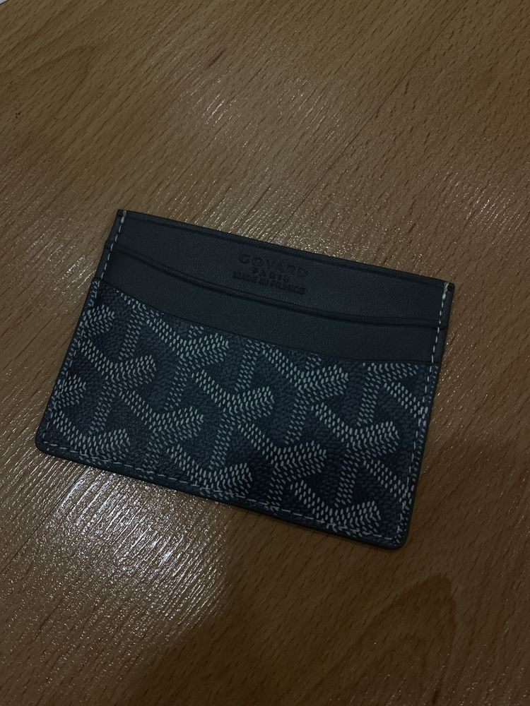 Carteira da Goyard de cor cinzenta