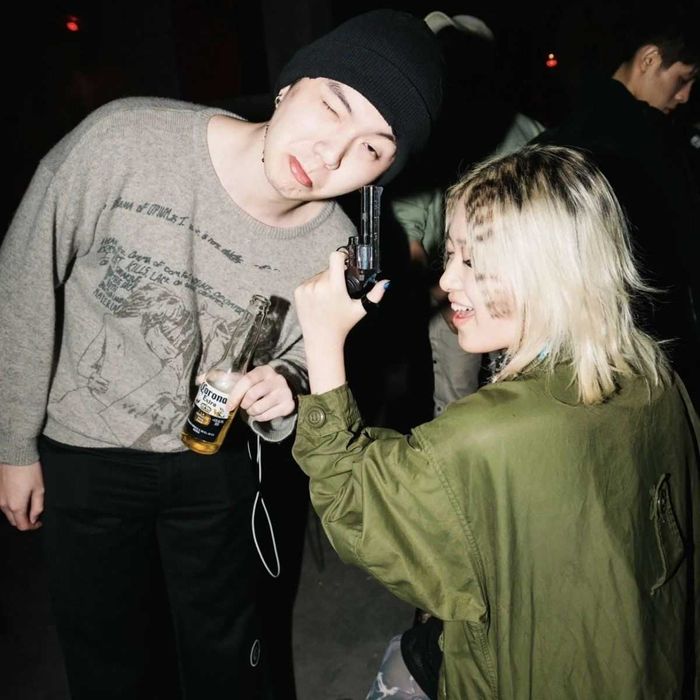 Sweater Enfants Riches DéPriméS Beige 'The Drama Of Opium'