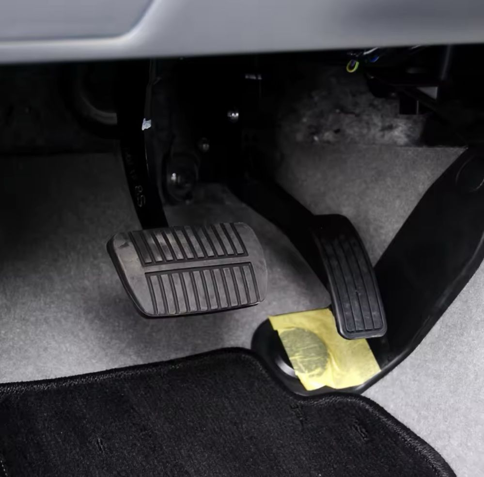 ковпак ковпачок колпачок накладка педали Subaru Forester Outback