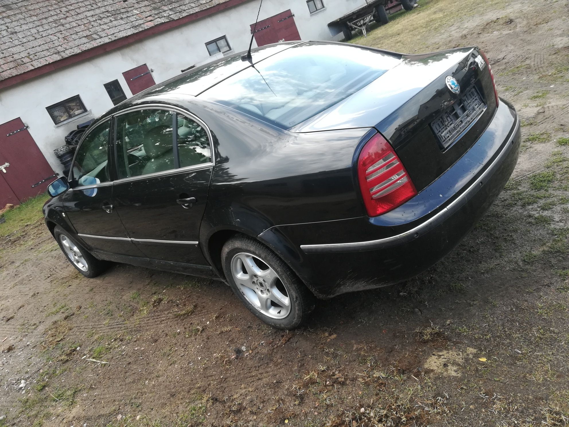 Skoda superb 2.5 V6 TDI kod 9910 cała na części