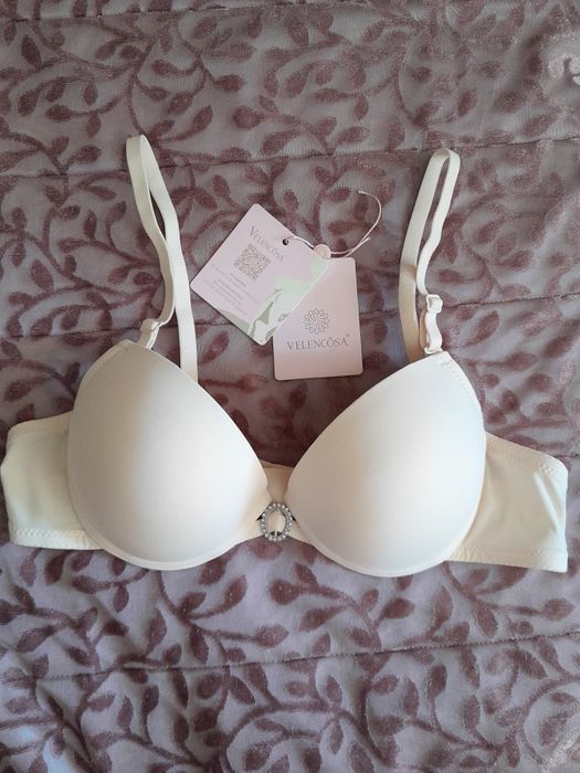 Бюстгальтер,ліфчік,жіноча білизна