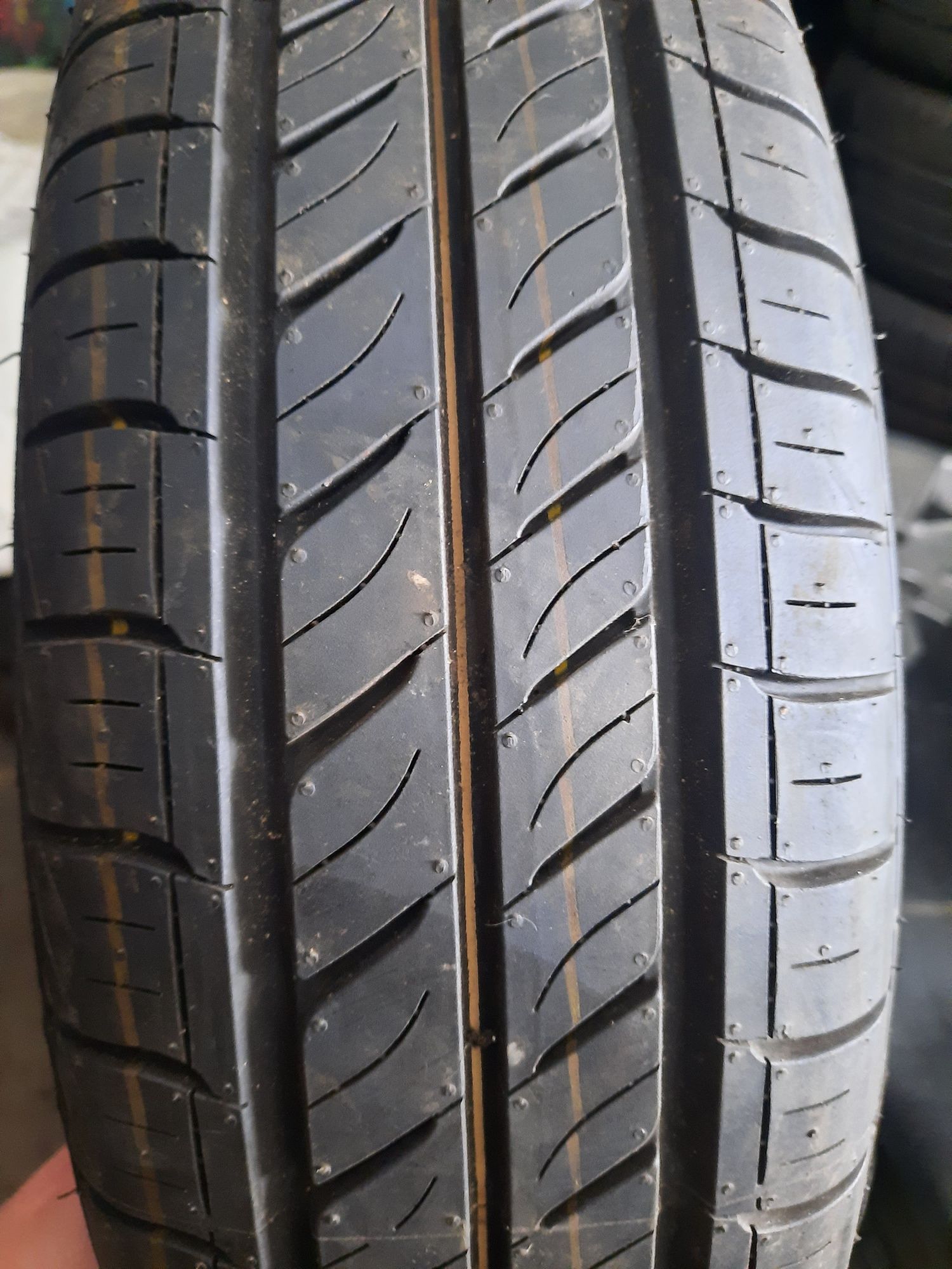 Літні шини (летняя резина) 165/65r14 Dunlop Enasave ES300